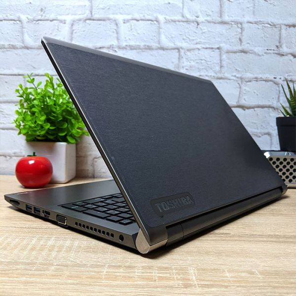 Производительный ноутбук TOSHIBA Tecra A50-E-13L 15.6" Intel i5 8250U 8GB + SSD